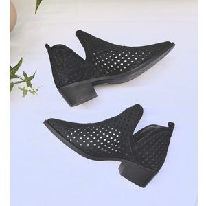 STEVE MADDEN | Leather Perforated Ankle Boots